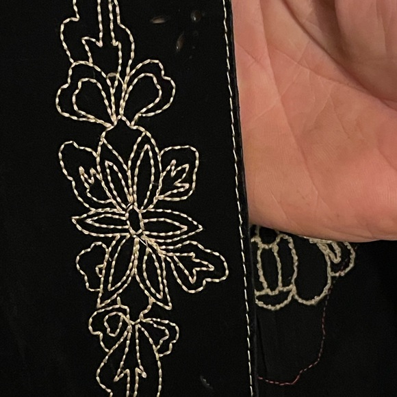 Custom Vintage Black Embroidered Suede Unisex Wolf Vest Leaderofthepack - Picture 4 of 4